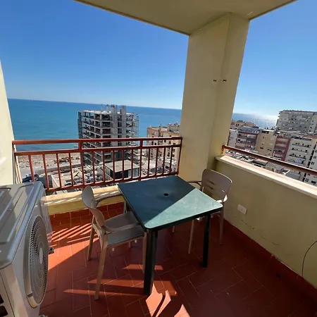 Apartamento Casa Del Mar 2 *
